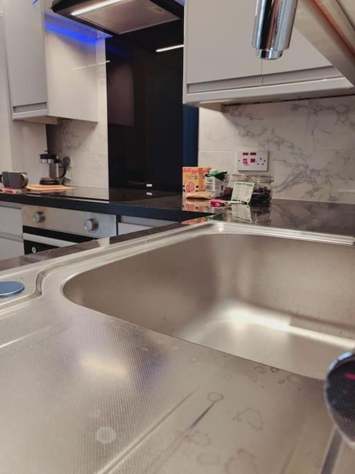 Апартаменти High Street, 2 Bed, Newly Refurb Лемінгтон-Спа Екстер'єр фото