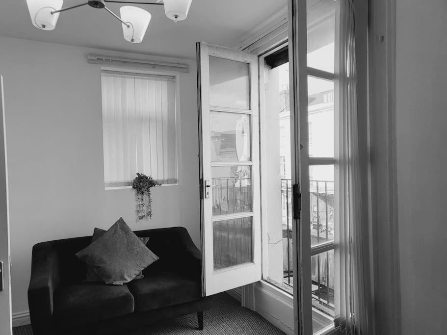 Апартаменти High Street, 2 Bed, Newly Refurb Лемінгтон-Спа Екстер'єр фото