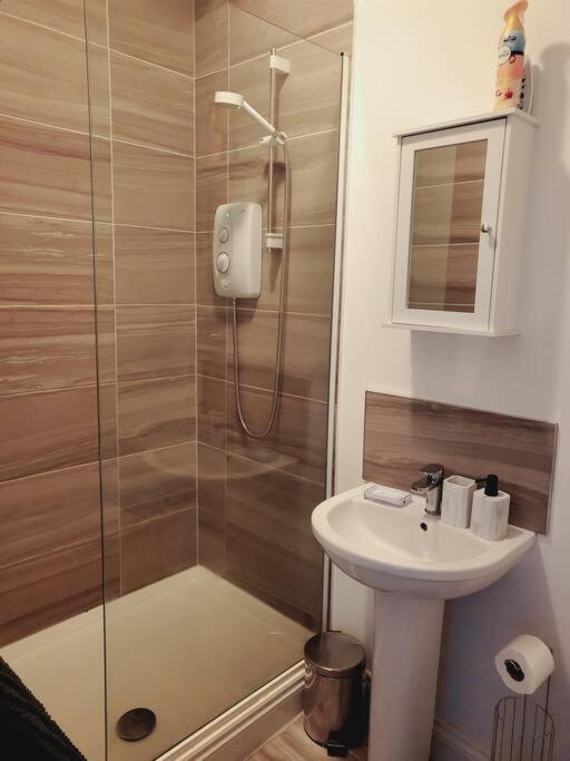 Апартаменти High Street, 2 Bed, Newly Refurb Лемінгтон-Спа Екстер'єр фото