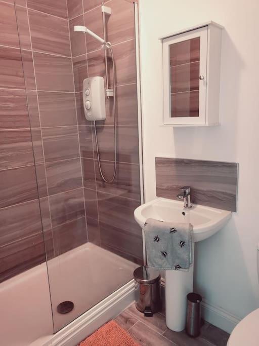 Апартаменти High Street, 2 Bed, Newly Refurb Лемінгтон-Спа Екстер'єр фото