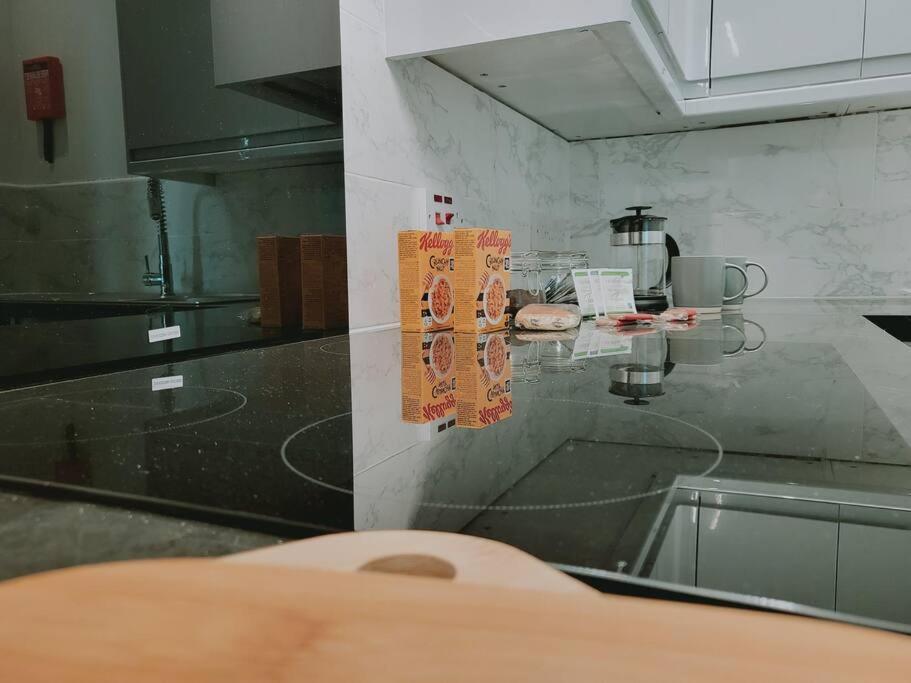 Апартаменти High Street, 2 Bed, Newly Refurb Лемінгтон-Спа Екстер'єр фото